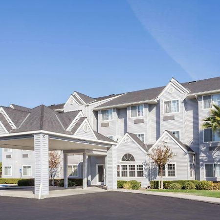 Microtel Inn & Suites Modesto Ceres Kültér fotó