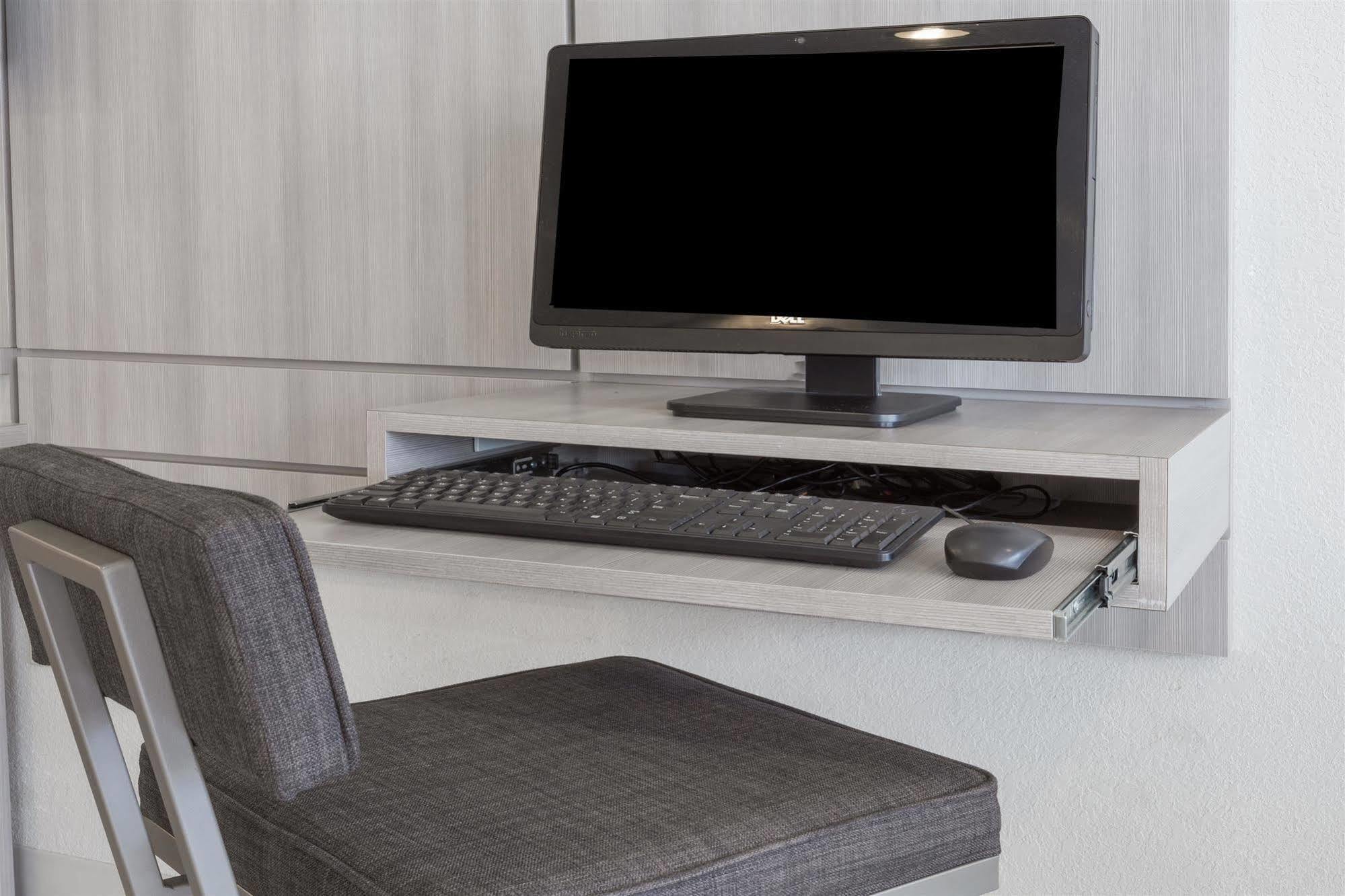 Microtel Inn & Suites Modesto Ceres Kültér fotó