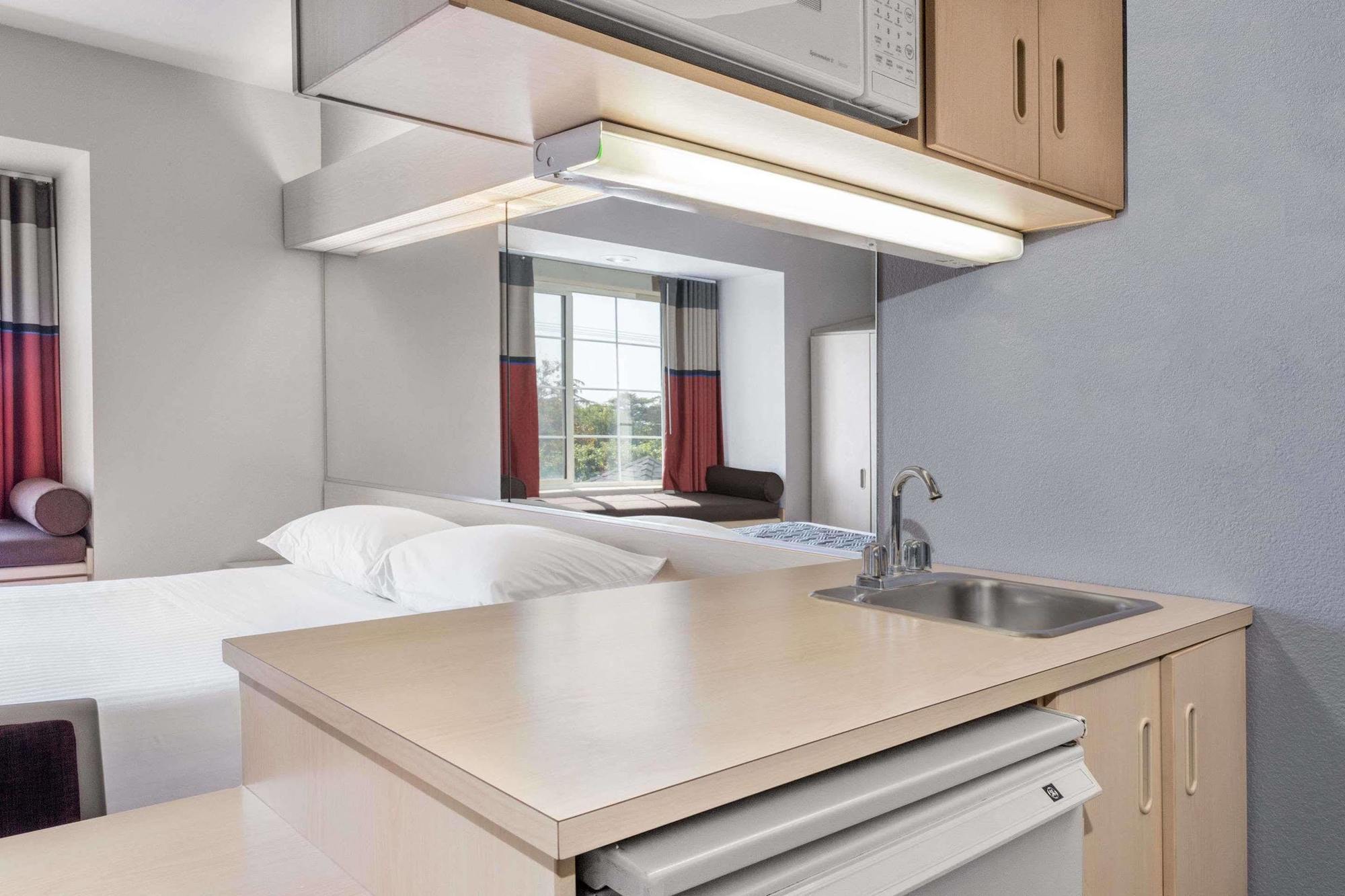 Microtel Inn & Suites Modesto Ceres Kültér fotó