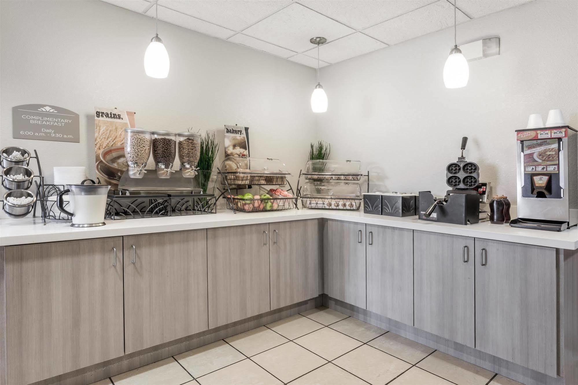 Microtel Inn & Suites Modesto Ceres Kültér fotó